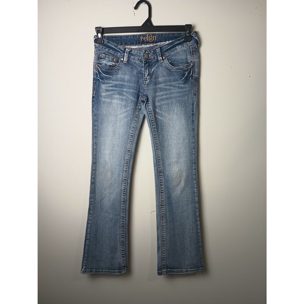 Vintage Y2K Reign Flared Jeans Low Rise Dark Demin Wash‎ Women Size 3 Short